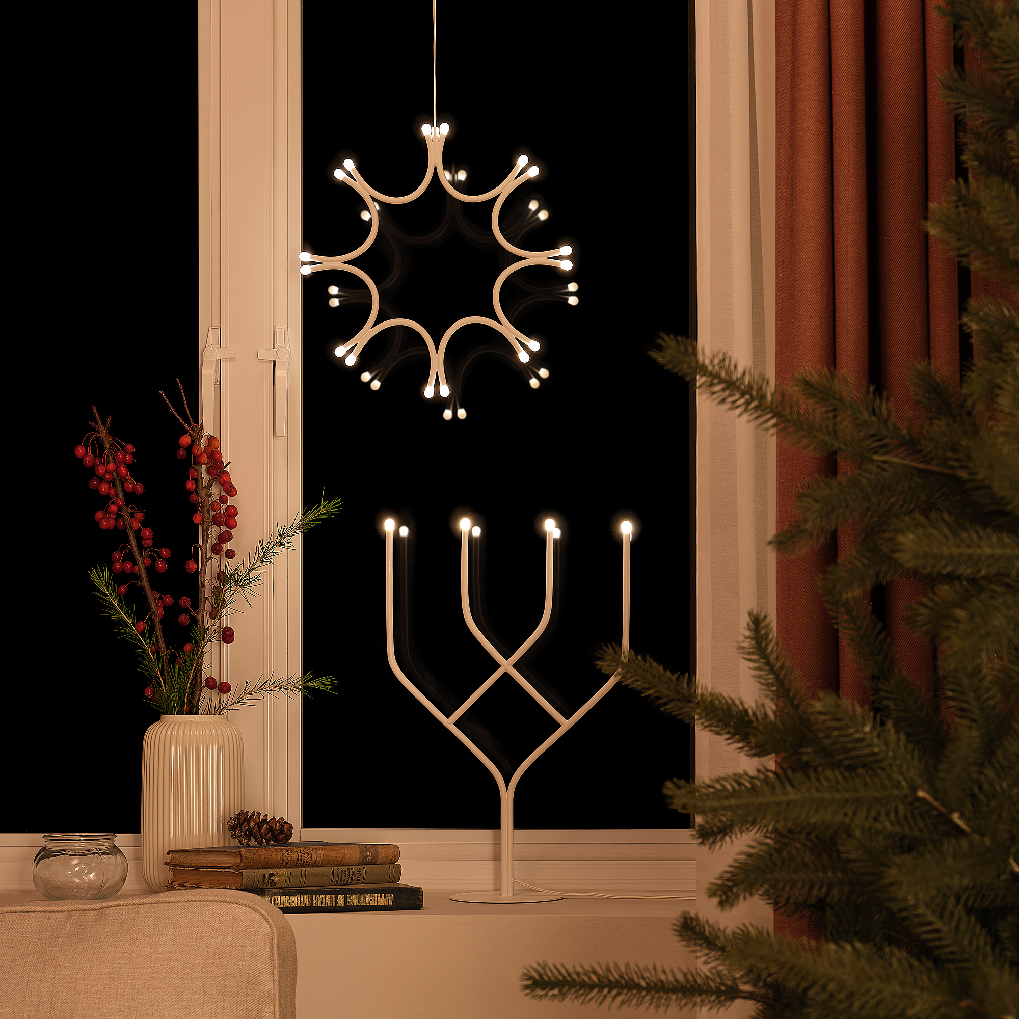 FRÖJDA LED 4-armed candelabra