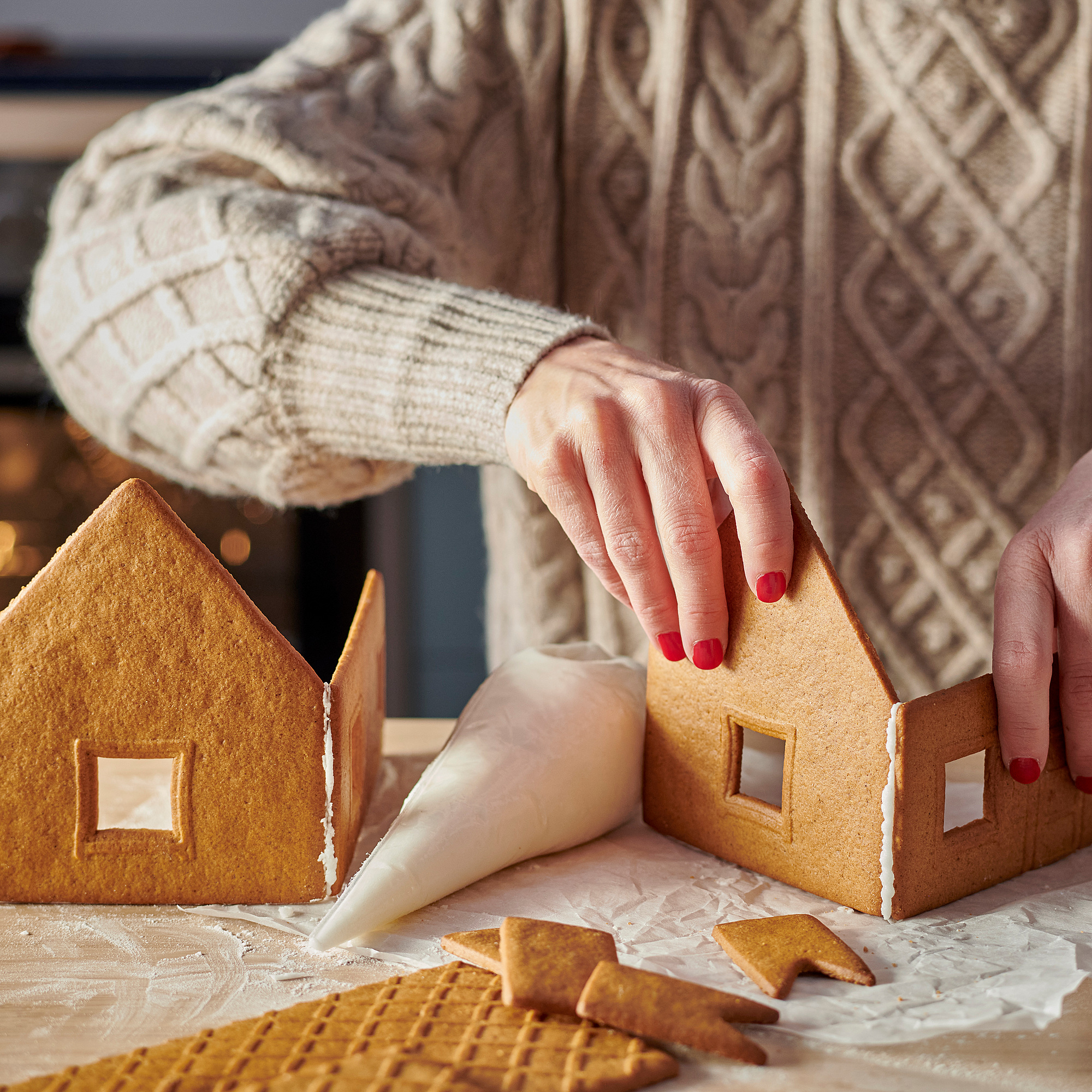 VINTERSAGA gingerbread house