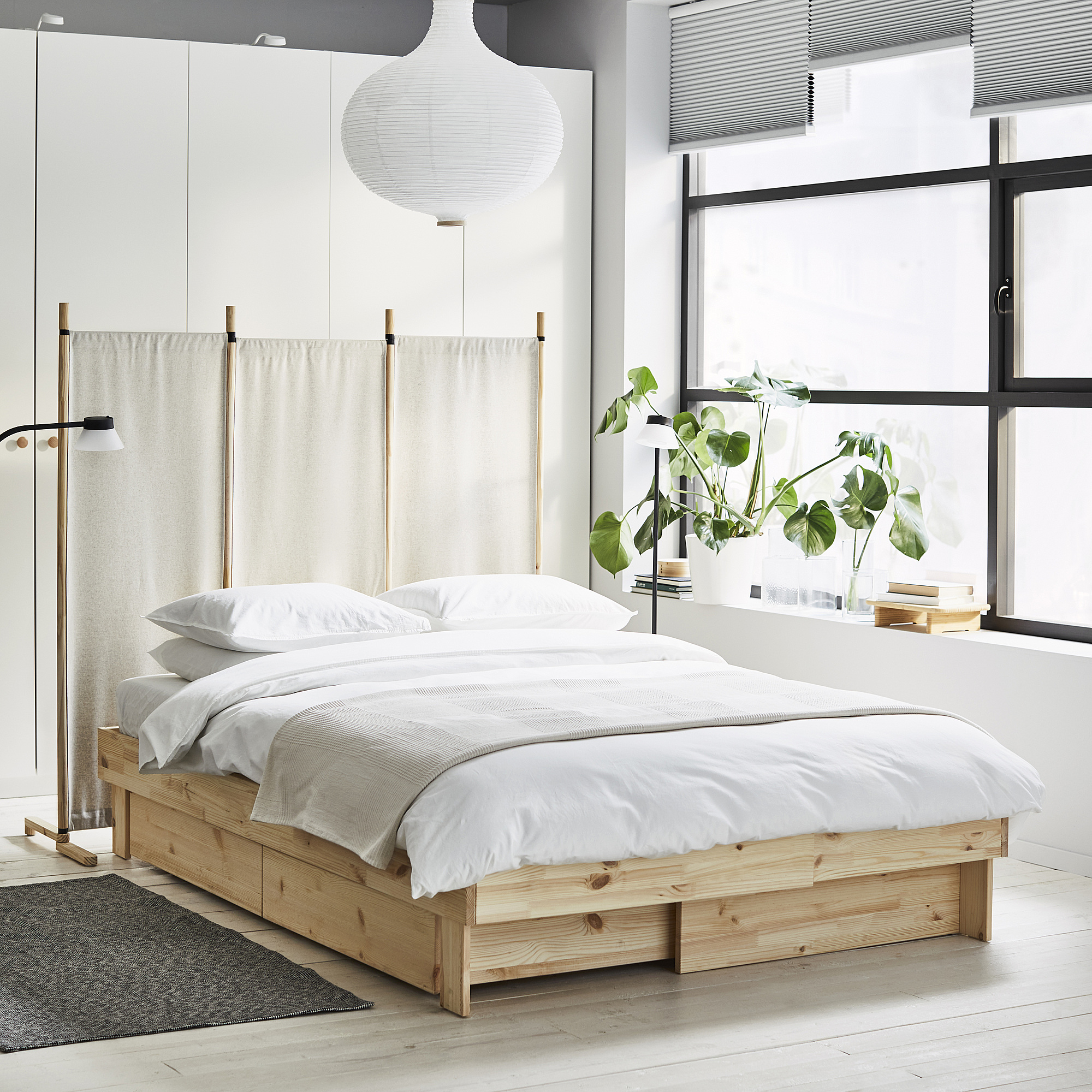 GLAMBERGET extendable bed with storage